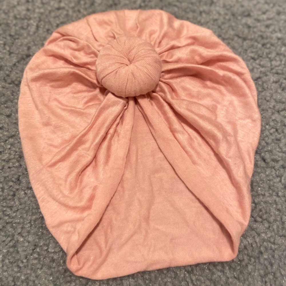 Milky Knots. Champagne pink.